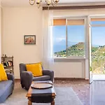 Erika- Panoramic Flat * Taormina