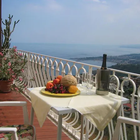 Apartment Erika- Panoramic Flat Taormina