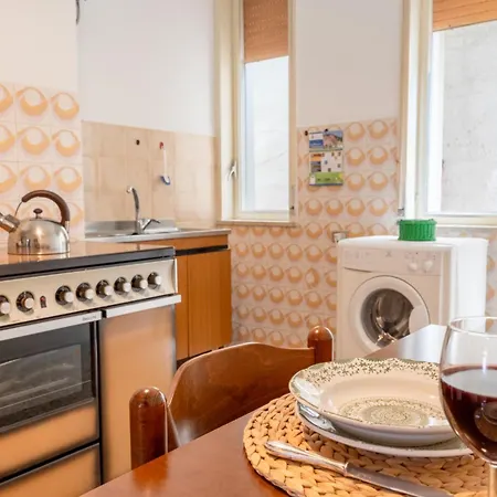 Erika- Panoramic Flat Taormina