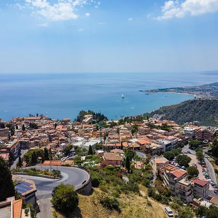 Erika- Panoramic Flat